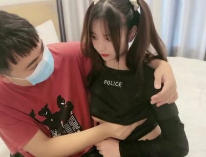 Em gái bị anh trai cực kỳ khát tình dục khi ba mẹ vắng nhà