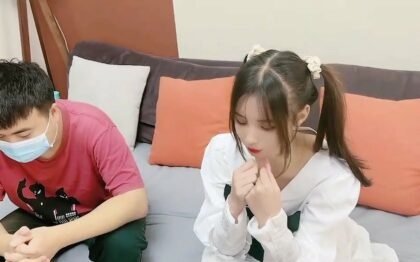 Thỏa mãn nhu cầu tình dục với em gái đẹp của anh trai thất tình